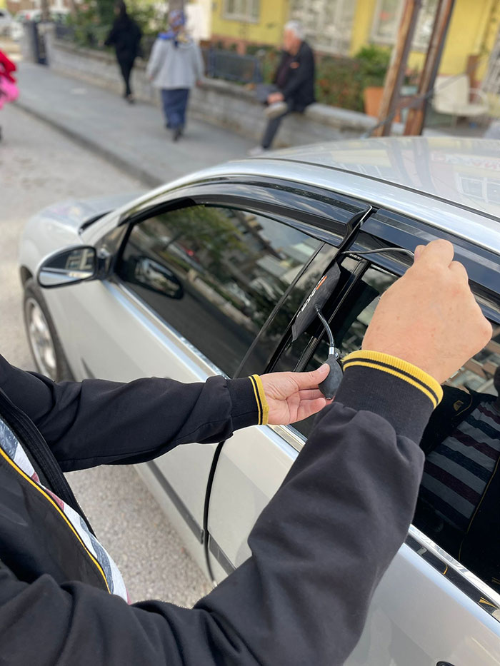 Hafik Oto Kilitçisi